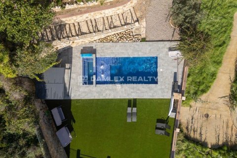 Villa till salu i Lloret de Mar, Girona, Spanien 4 sovrum, 609 kvm. Nr. 182664 - foto 8