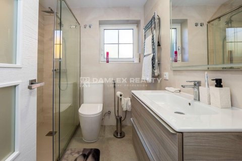 Villa till salu i Lloret de Mar, Girona, Spanien 4 sovrum, 609 kvm. Nr. 182664 - foto 26