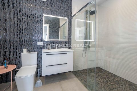 Villa till salu i Lloret de Mar, Girona, Spanien 4 sovrum, 609 kvm. Nr. 182664 - foto 21