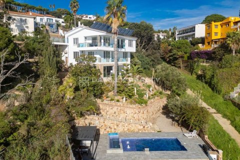 Villa till salu i Lloret de Mar, Girona, Spanien 4 sovrum, 609 kvm. Nr. 182664 - foto 11