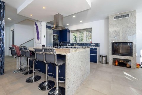 Villa till salu i Lloret de Mar, Girona, Spanien 4 sovrum, 609 kvm. Nr. 182664 - foto 16