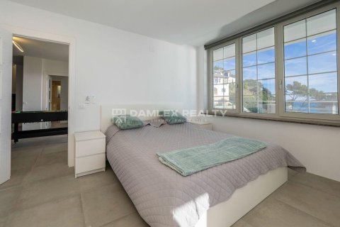 Villa till salu i Lloret de Mar, Girona, Spanien 4 sovrum, 609 kvm. Nr. 182664 - foto 24