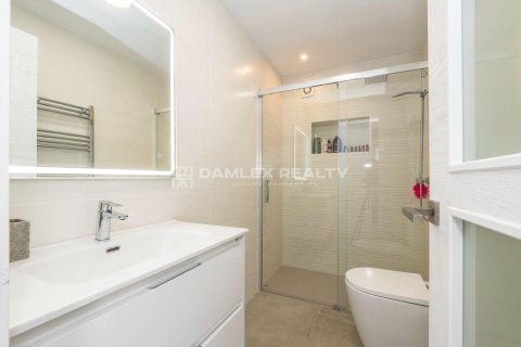 Villa till salu i Lloret de Mar, Girona, Spanien 4 sovrum, 609 kvm. Nr. 182664 - foto 30