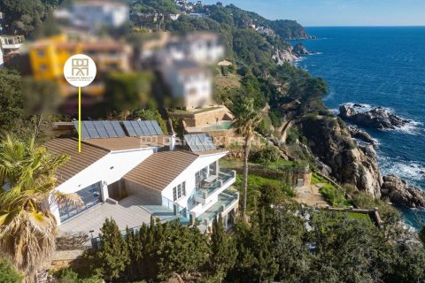 Villa till salu i Lloret de Mar, Girona, Spanien 4 sovrum, 609 kvm. Nr. 182664 - foto 2