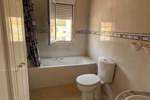 Kaupunkipientalo myytävänä La Florida, Alicante, Espanja, 2 makuuhuonetta, 91 m2 No. 142820 - kuva 4