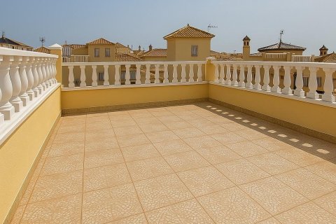 Kaupunkipientalo myytävänä La Florida, Alicante, Espanja, 2 makuuhuonetta, 91 m2 No. 142820 - kuva 11