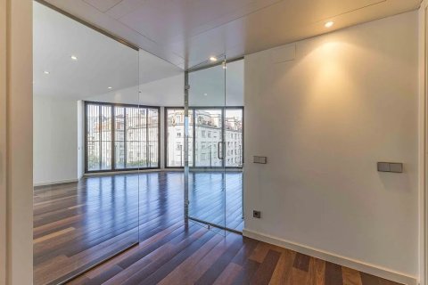 Appartamento in vendita a Barcelona, Spagna 3 camere da letto, 132 mq. N° 142824 - foto 2