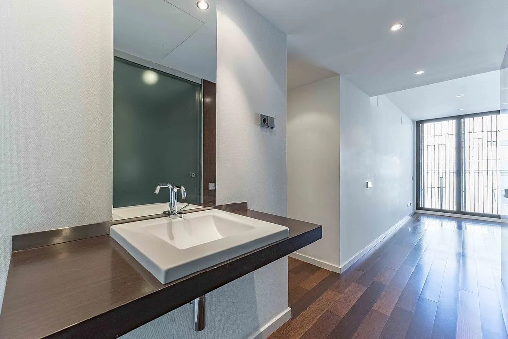 Apartamento en Barcelona, España 3 dormitorios, 132 m2 No. 142824