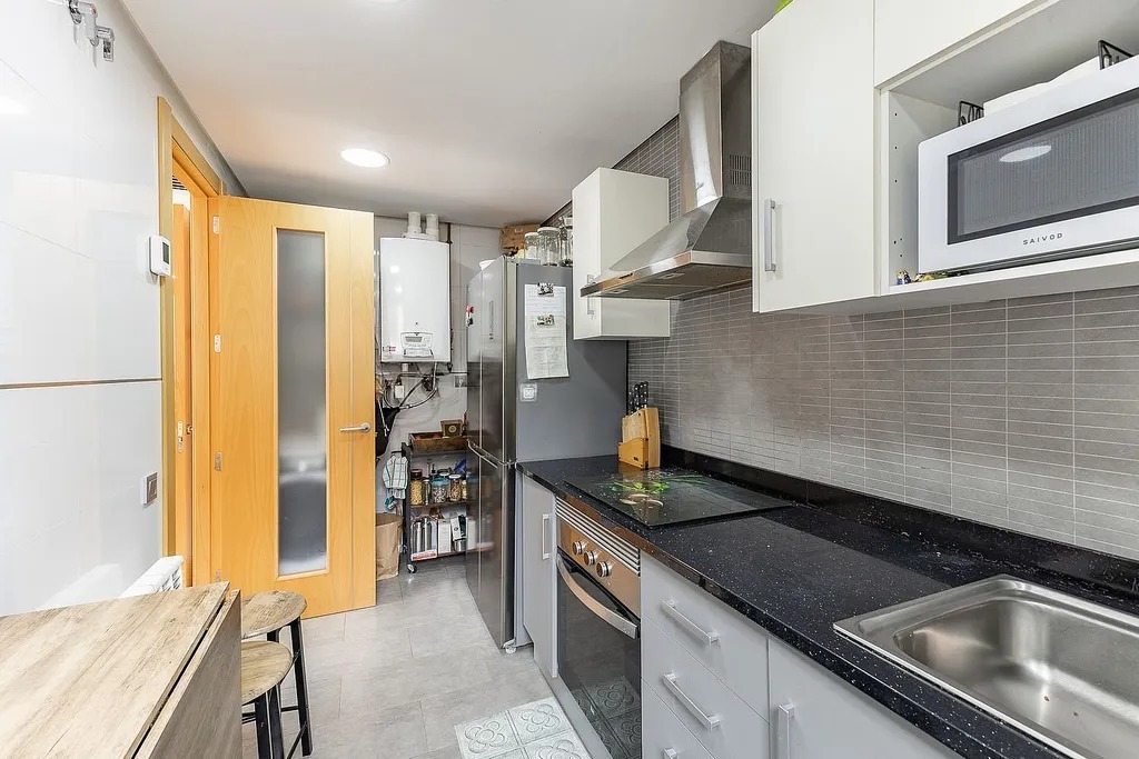 Apartamento en Sant Cugat del Vallès, Barcelona, España 2 dormitorios, 68 m2 No. 142823