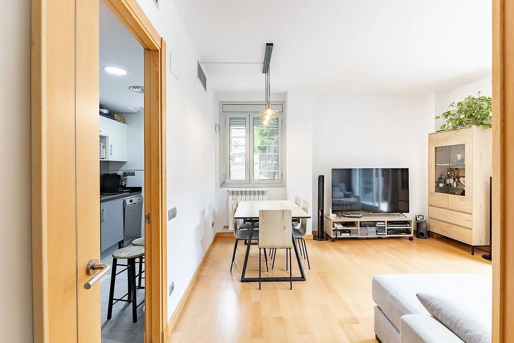 Apartamento en Sant Cugat del Vallès, Barcelona, España 2 dormitorios, 68 m2 No. 142823
