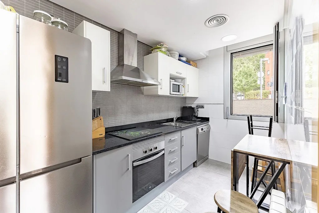 Apartamento en Sant Cugat del Vallès, Barcelona, España 2 dormitorios, 68 m2 No. 142823
