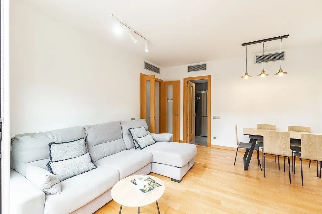 Apartamento en Sant Cugat del Vallès, Barcelona, España 2 dormitorios, 68 m2 No. 142823