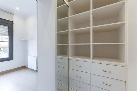 Appartamento in vendita a Barcelona, Spagna 4 camere da letto, 160 mq. N° 142825 - foto 17