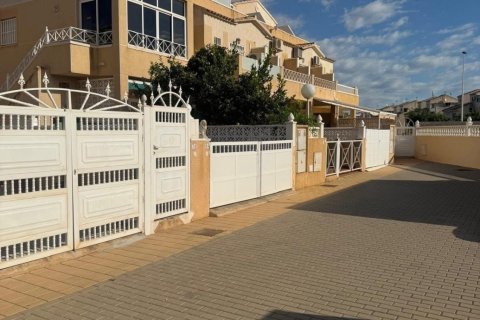 Kamienica w Torrevieja, Alicante, Hiszpania 3 sypialnie,  nr 142819 – zdjęcie 1
