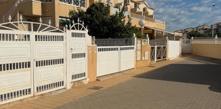 Kamienica w Torrevieja, Alicante, Hiszpania 3 sypialnie,  nr 142819