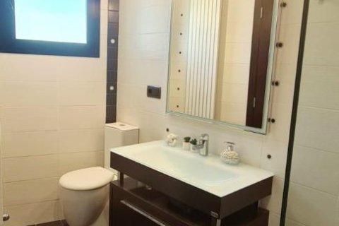 Radhus till salu i Calpe, Alicante, Spanien 4 sovrum, 250 kvm. Nr. 140371 - foto 25