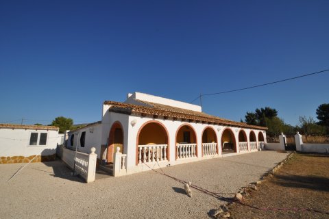 Villa zum Verkauf in Pinoso, Alicante, Spanien 8 Schlafzimmer, 450 m2 Nr. 193135 - Foto 2