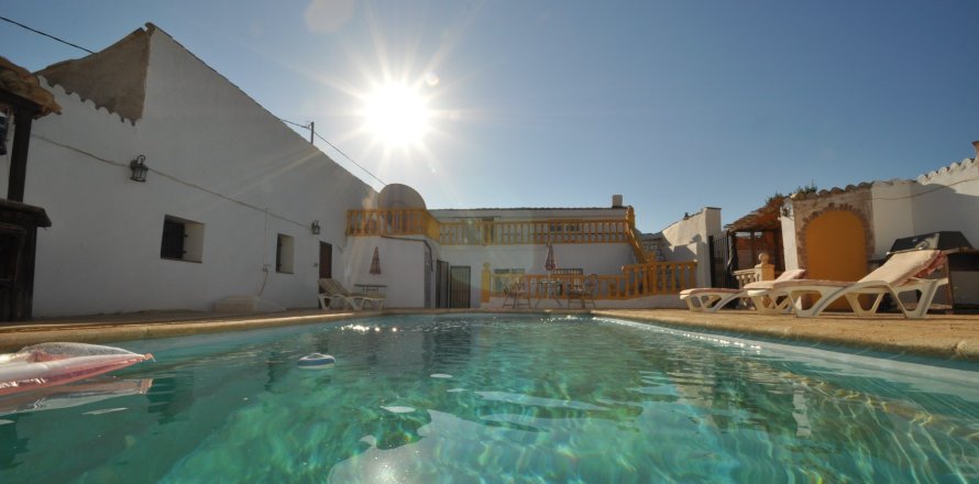 Villa in Pinoso, Alicante, Spanien 8 Schlafzimmer, 450 m2 Nr. 193135