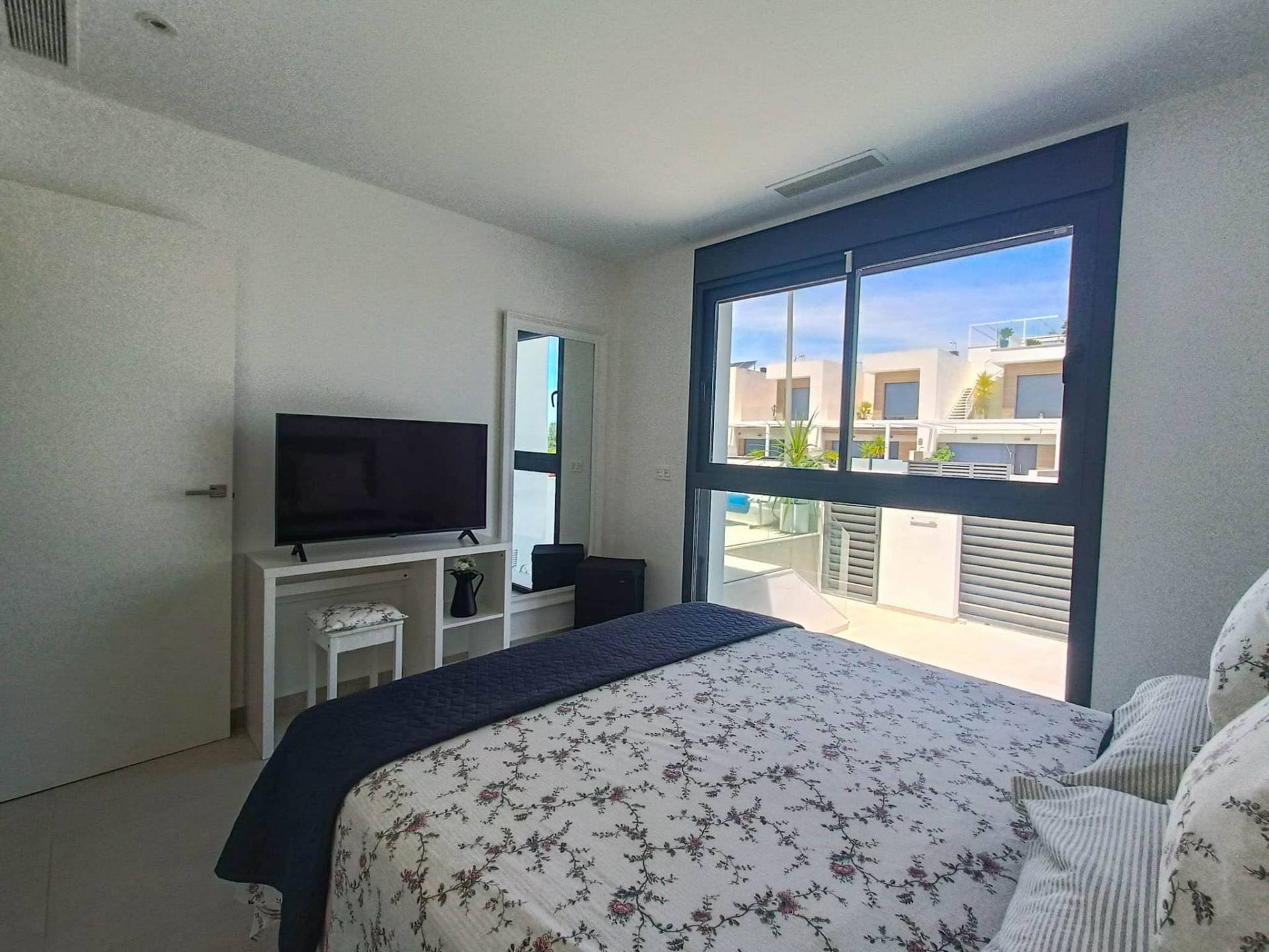 Villa en Rojales, Alicante, España 5 dormitorios, 214 m2 No. 193136