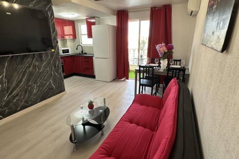 Apartment à Torrevieja, Alicante, Espagne 3 chambres, 75 m2 No. 193130