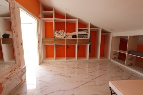 Villa à vendre Alicante, Espagne, 4 chambres, 189 m2 No. 137856 - photo 20