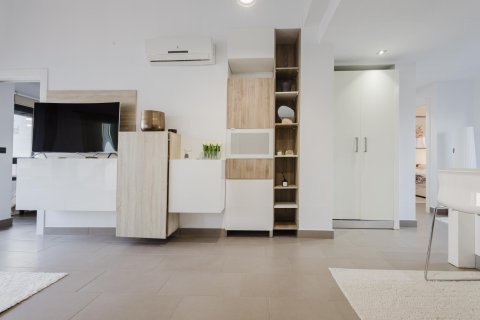 Huoneisto myytävänä Alicante, Espanja, 2 makuuhuonetta, 125 m2 No. 137851 - kuva 7