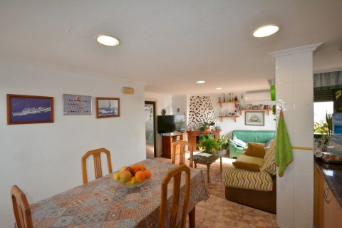 Apartment for sale Guardamar del Segura, Alicante, Spain 4 bedrooms, 124 sq.m. No. 137852 - photo 30