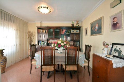 Apartment for sale Guardamar del Segura, Alicante, Spain 4 bedrooms, 124 sq.m. No. 137852 - photo 18
