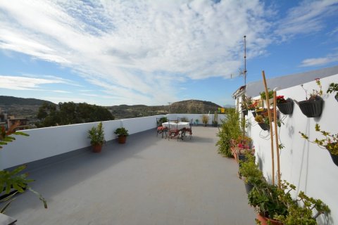 Apartment for sale Guardamar del Segura, Alicante, Spain 4 bedrooms, 124 sq.m. No. 137852 - photo 1
