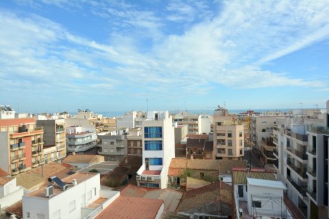 Apartment for sale Guardamar del Segura, Alicante, Spain 4 bedrooms, 124 sq.m. No. 137852 - photo 21