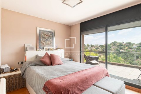 Huvila myytävänä La Floresta, Barcelona, Espanja, 4 makuuhuonetta, 260 m2 No. 160851 - kuva 16