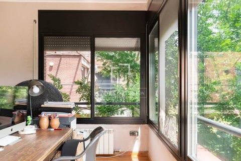 Huvila myytävänä La Floresta, Barcelona, Espanja, 4 makuuhuonetta, 260 m2 No. 160851 - kuva 8