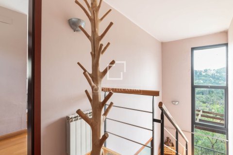 Huvila myytävänä La Floresta, Barcelona, Espanja, 4 makuuhuonetta, 260 m2 No. 160851 - kuva 15