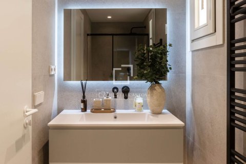 Dzīvoklis pārdošanā Barcelona, Spānijā 3 istabas, 120 m2 Nr. 160845 - attēls 19