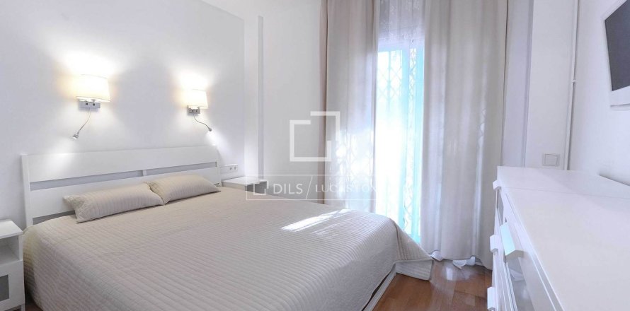 Dzīvoklis Gava, Barcelona, Spānijā 4 istabas, 103 m2 Nr. 160846