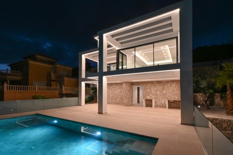 Villa till salu Calpe, Alicante, Spanien 4 sovrum, 418 kvm. Nr. 136424 - foto 1