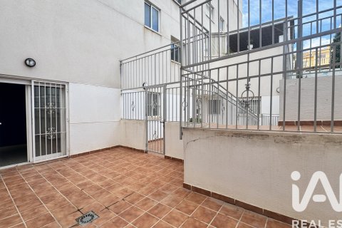 Lägenhet till salu i Alicante, Spanien 3 sovrum, 106 kvm. Nr. 172889 - foto 24