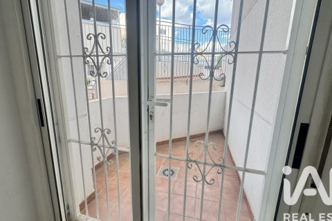 Lägenhet till salu i Alicante, Spanien 3 sovrum, 106 kvm. Nr. 172889 - foto 19