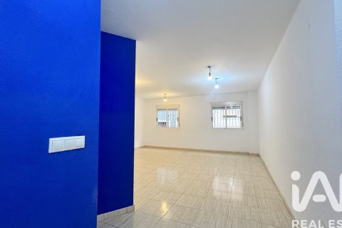 Lägenhet till salu i Alicante, Spanien 3 sovrum, 106 kvm. Nr. 172889 - foto 3