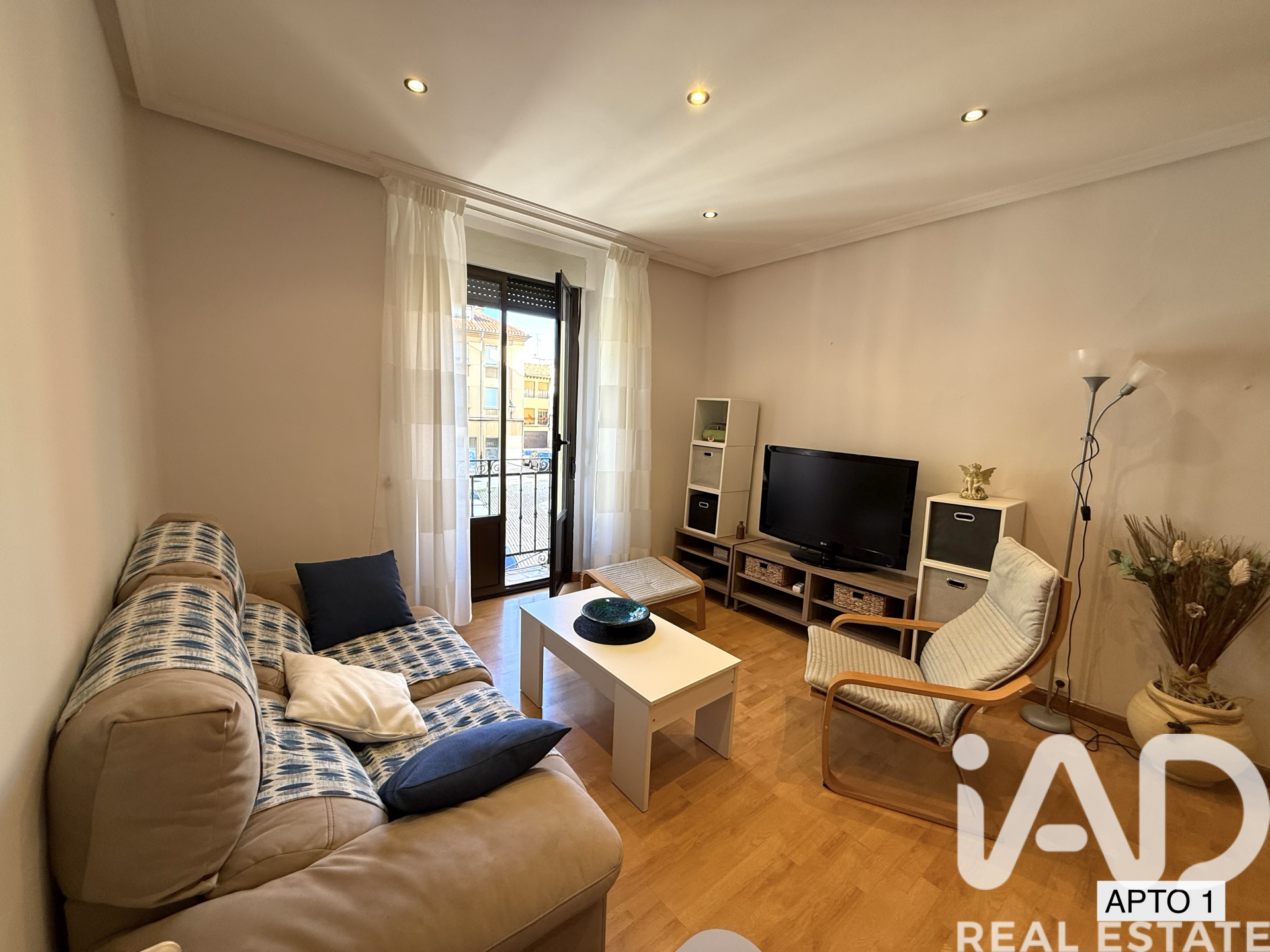 Commercial property à Leon, Espagne 244 m2 No. 172959