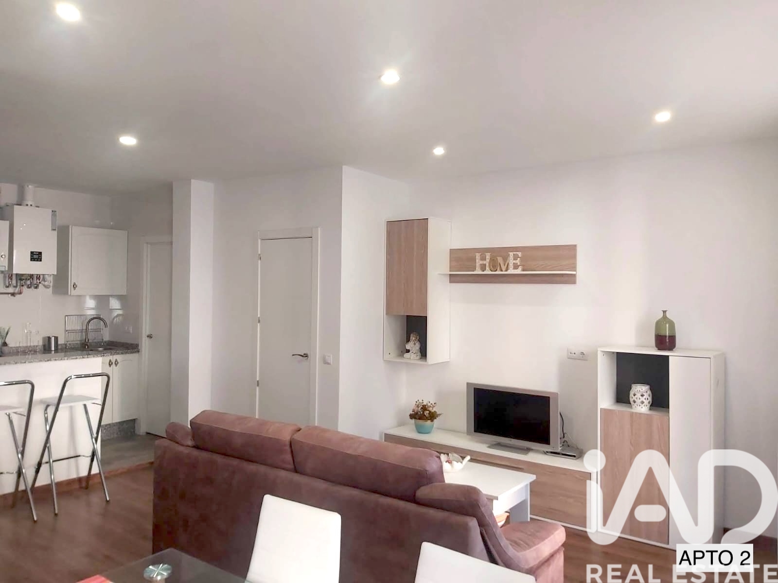 Commercial property à Leon, Espagne 244 m2 No. 172959