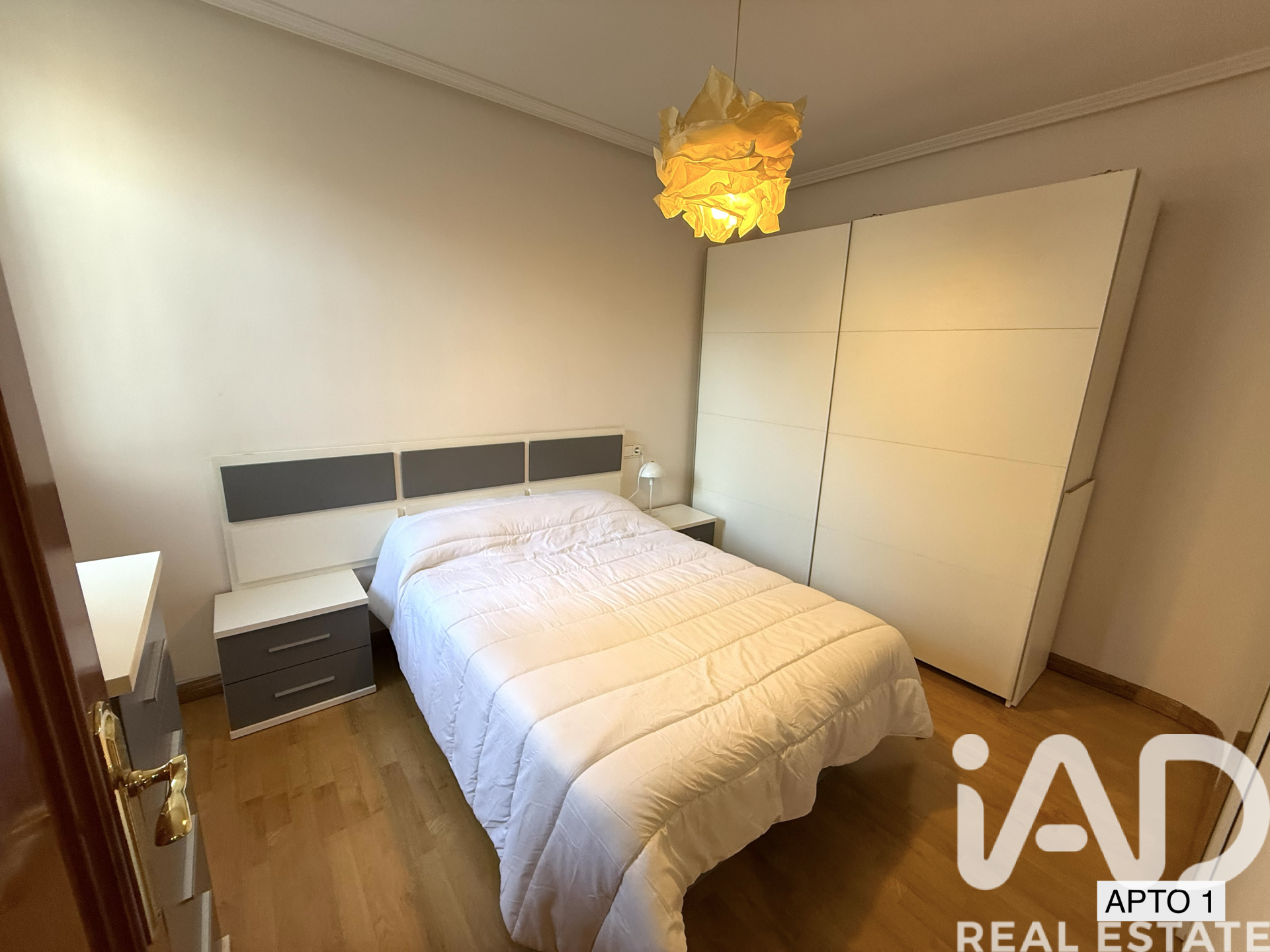 Commercial property à Leon, Espagne 244 m2 No. 172959