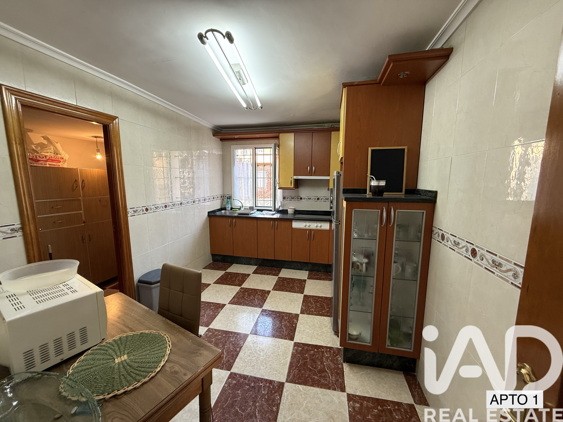 Commercial property à Leon, Espagne 244 m2 No. 172959