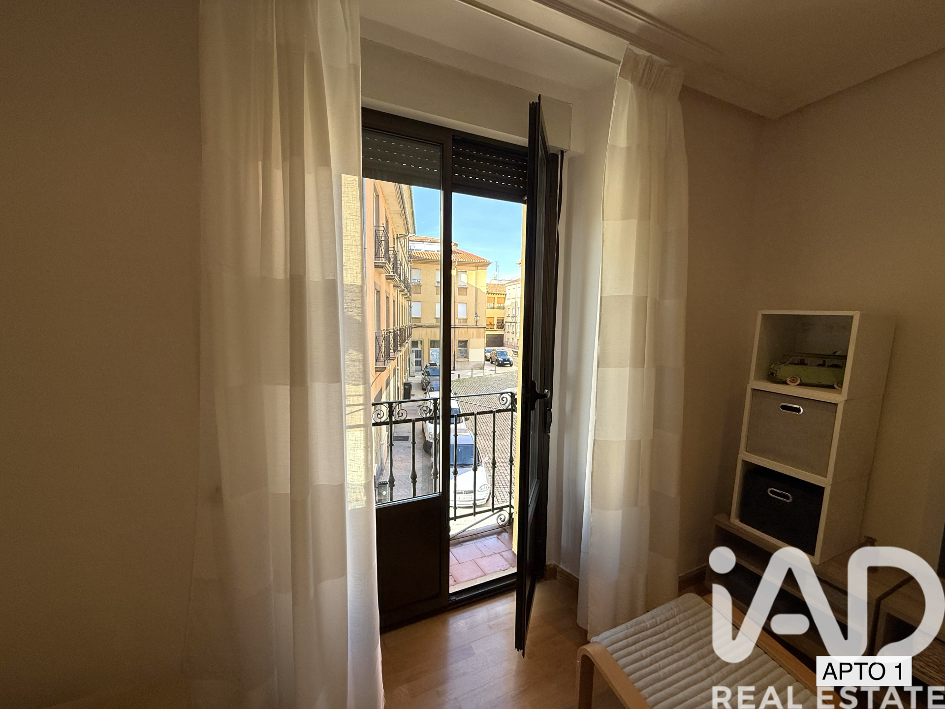 Commercial property à Leon, Espagne 244 m2 No. 172959