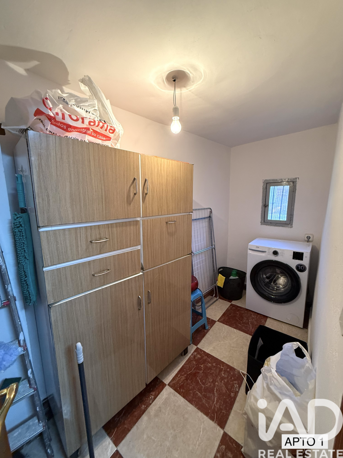 Commercial property à Leon, Espagne 244 m2 No. 172959