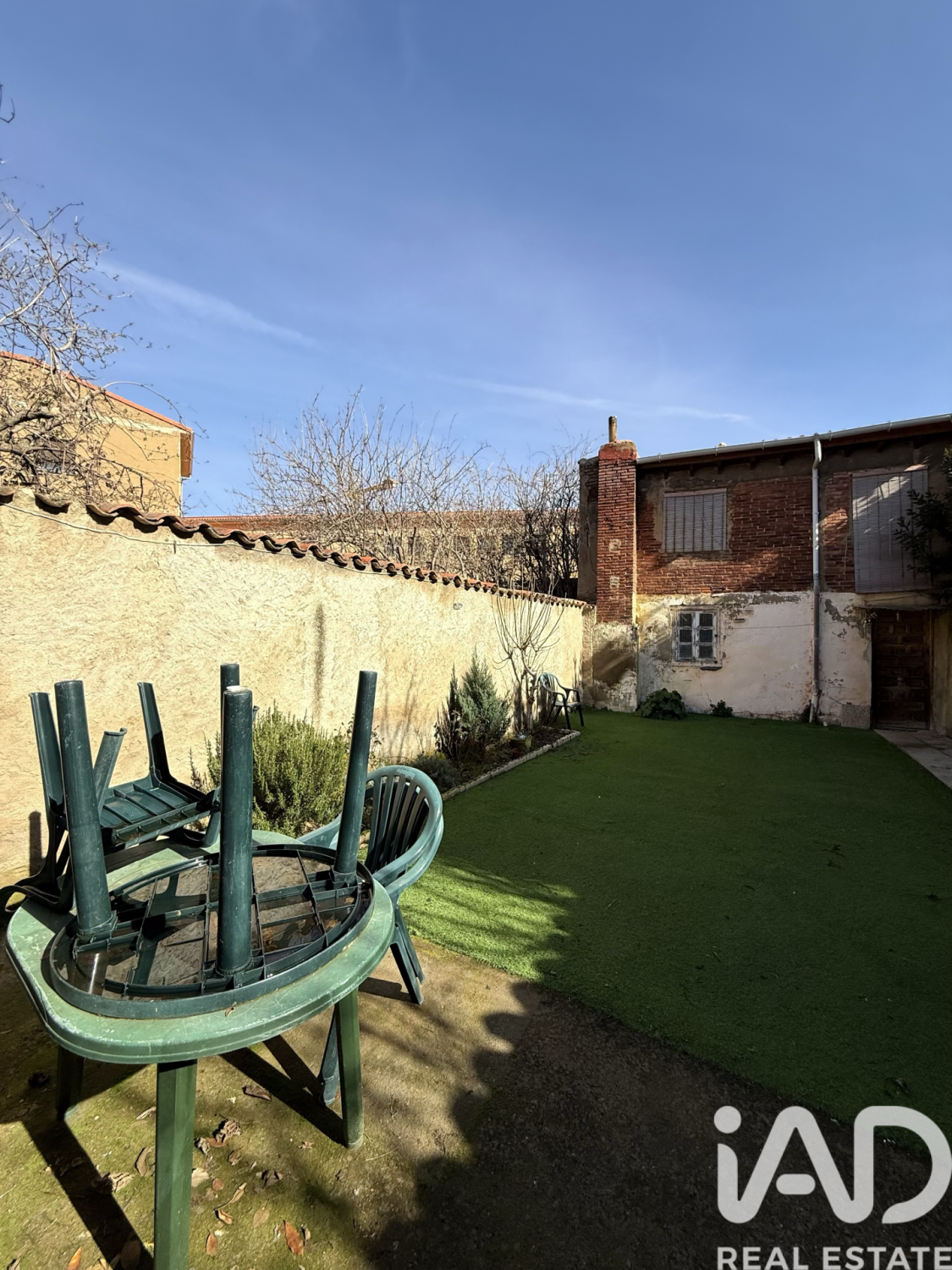 Commercial property à Leon, Espagne 244 m2 No. 172959
