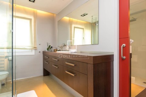 Castles for sale in Sant Just Desvern, Barcelona, Spain 9 bedrooms, 734 sq.m. No. 192602 - photo 22