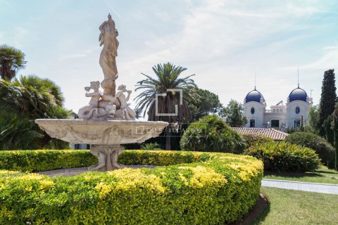 Castles for sale in Sant Just Desvern, Barcelona, Spain 9 bedrooms, 734 sq.m. No. 192602 - photo 7