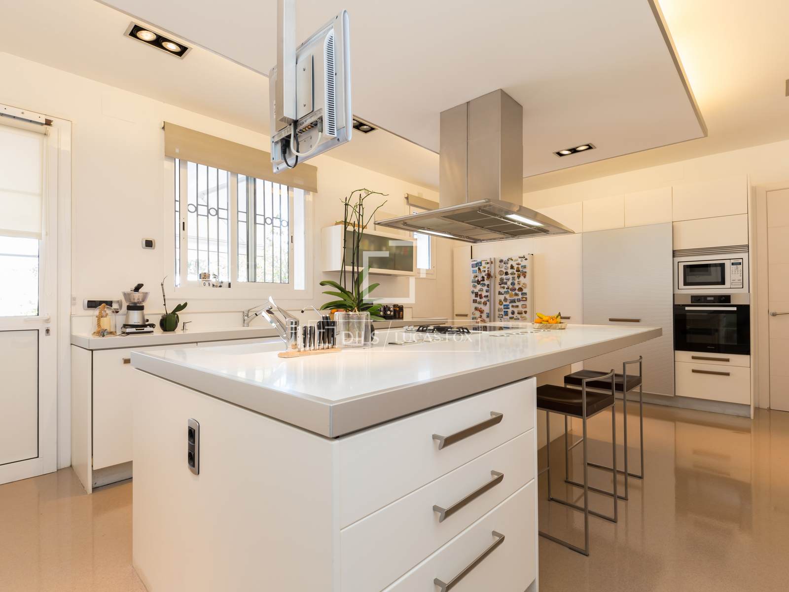 Zamek w Sant Just Desvern, Barcelona, Hiszpania 9 sypialni, 734 mkw. nr 192602