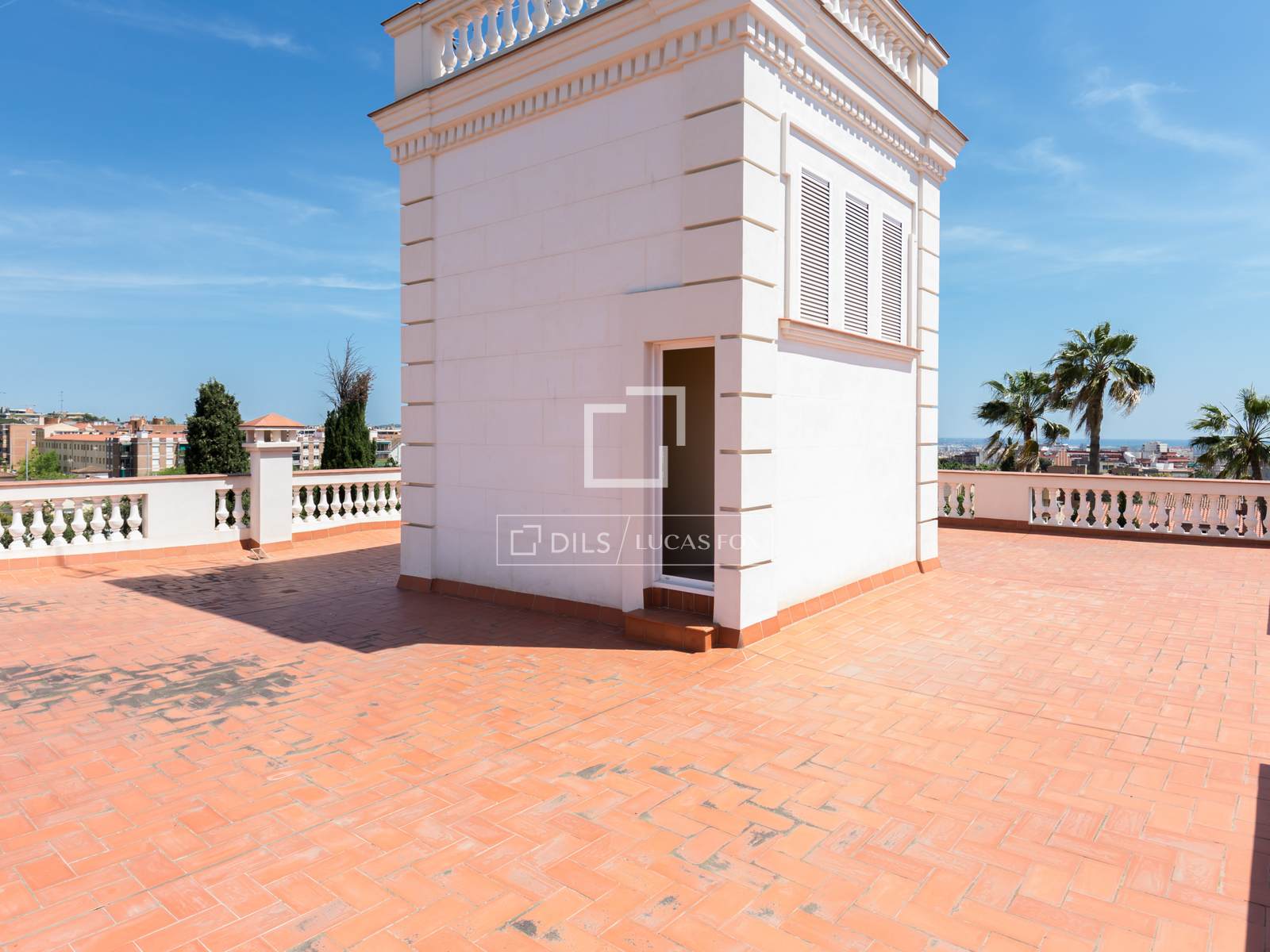 Zamek w Sant Just Desvern, Barcelona, Hiszpania 9 sypialni, 734 mkw. nr 192602